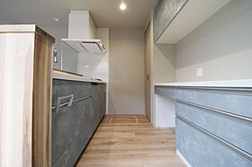 FUJIKEN ORDERHOUSEの施工事例「ガレージつきの色あざやかなお家」の画像3