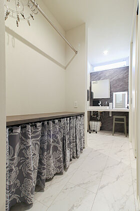 FUJIKEN ORDERHOUSEの施工事例「バイクガレージつき!夢がつまったサロン併用住宅」の画像5