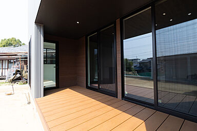 FUJIKEN ORDERHOUSEの施工事例「回遊動線が魅力!キッチンを中心にしたお家」の画像2