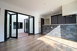 FUJIKEN ORDERHOUSEの施工事例「シックな色味でまとめた、中庭のある家 ZERO-CUBE 回 KAI」の画像