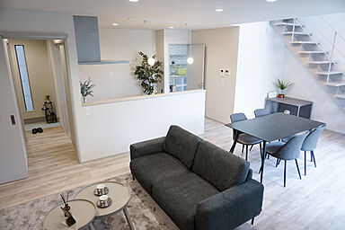 FUJIKEN ORDERHOUSEの施工事例「小上がり畳コーナーがあるお家 ZERO-CUBE+BOX」の画像