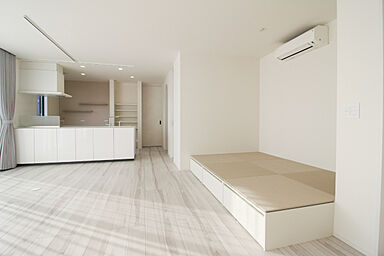 FUJIKEN ORDERHOUSEの施工事例「優しい色味の内装が魅力!ガレージつきの平屋のお家」の画像1