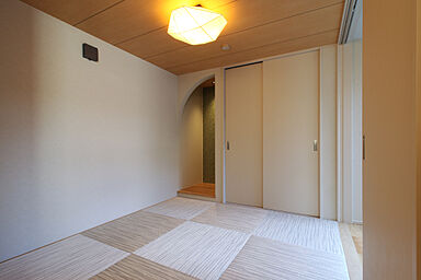 FUJIKEN ORDERHOUSEの施工事例「ガレージつきの中庭を囲んだ平屋のお家」の画像3