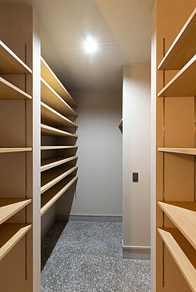 FUJIKEN ORDERHOUSEの施工事例「ガレージつきの中庭を囲んだ平屋のお家」の画像5