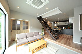 株式会社エスクリエイトの施工事例「岸和田市 印象的な階段のあるZEH住宅」の画像1