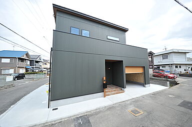 株式会社エスクリエイトの施工事例「泉佐野市 ガレージハウスの大邸宅」の画像