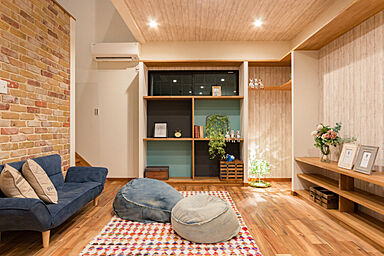 株式会社エスクリエイトの施工事例「岸和田市 ヴィンテージでファンシーな家」の画像1