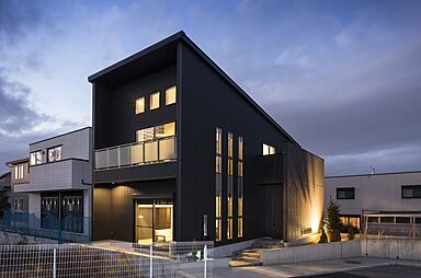 ワンダーホーム ~土地相談からお手伝いいたします~の施工事例「上下に広がるスキップフロアの家」の画像1