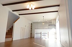 アイフルホーム仙台東店の施工事例「見せる収納と隠す収納で片付け上手に暮らす家」の画像
