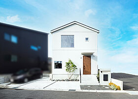 ワンダーホーム ~土地相談からお手伝いいたします~の施工事例「シンプルで機能的なナチュラルテイストの家」のメイン画像