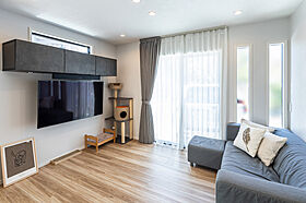 ワンダーホーム ~土地相談からお手伝いいたします~の施工事例「オシャレなグレイッシュカラーの四角い家」の画像3