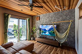 ワンダーホーム ~土地相談からお手伝いいたします~の施工事例「遊び心いっぱい!ハンモックやダーツボードのある大人カッコいい家」の画像3