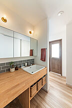 シンプルモダンスタイルの洗面所 ワンダーホーム ~土地相談からお手伝いいたします~の事例画像