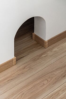 ワンダーホーム ~土地相談からお手伝いいたします~の施工事例「漆喰壁にオレンジの瓦屋根が可愛い南欧風の家」の画像10