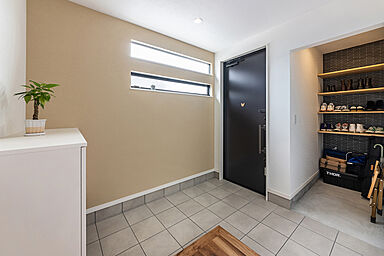 ワンダーホーム ~土地相談からお手伝いいたします~の施工事例「住み心地の良いシンプルナチュラルな家」の画像1