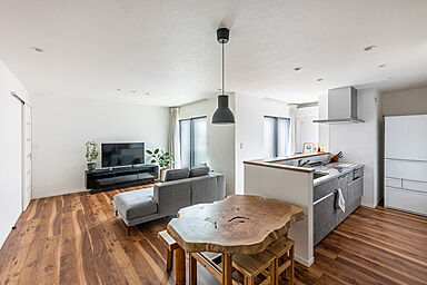 ワンダーホーム ~土地相談からお手伝いいたします~の施工事例「住み心地の良いシンプルナチュラルな家」の画像4