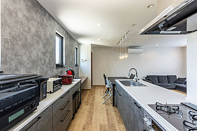 ワンダーホーム ~土地相談からお手伝いいたします~の施工事例「スタイリッシュな片流れ屋根がカッコいい、バイク用ガレージのある家」の画像7