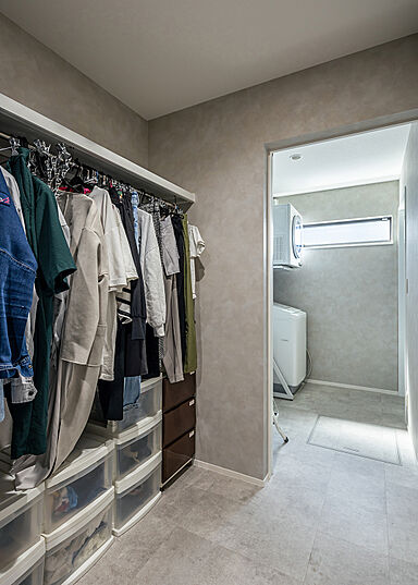 ワンダーホーム ~土地相談からお手伝いいたします~の施工事例「家族の距離が近付く!スタイリッシュなナチュラルモノトーンの家」の画像9