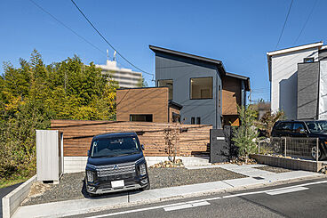 ワンダーホーム ~土地相談からお手伝いいたします~の施工事例「スタイリッシュな外観×豊富な収納。おうちキャンプも楽しめる家」の画像