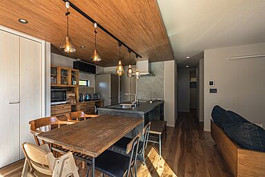 ワンダーホーム ~土地相談からお手伝いいたします~の施工事例「スタイリッシュな外観×豊富な収納。おうちキャンプも楽しめる家」の画像3