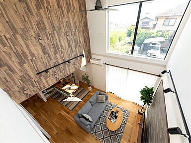 HESTAHOME(ヘスタホーム)の施工事例「外観も内装もオシャレに。まるでカフェのようなお家」の画像1