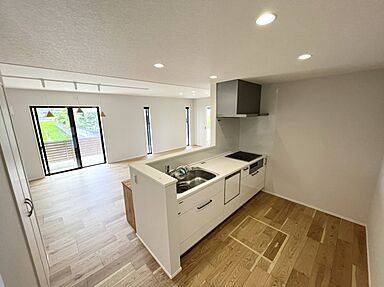 よかタウン注文住宅(糟屋営業所)の施工事例「子育て家族がゆったり暮らせる広いテラスのある家【平屋モデルハウス】」の画像1