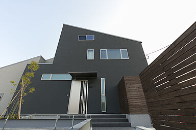 建築プランナー株式会社の施工事例「La petit chateau」の画像1