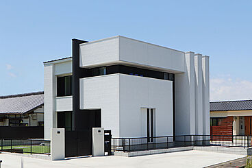 株式会社 WOODY HOUSEの施工事例「白い外観の2階建て住宅|モダンスタイル」の画像