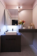 シンプルモダンスタイルの洗面所 株式会社 WOODY HOUSEの事例画像