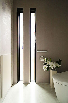 株式会社 WOODY HOUSEの施工事例「白い外観の2階建て住宅|モダンスタイル」の画像5