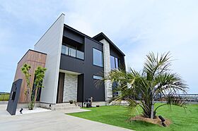 株式会社 WOODY HOUSEの施工事例「リゾートインテリアの2階建て|35坪」のメイン画像