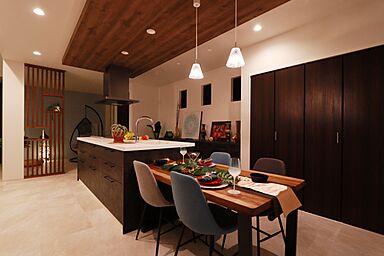 株式会社 WOODY HOUSEの施工事例「リゾートインテリアの2階建て|35坪」の画像4