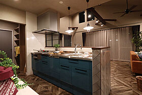 株式会社 WOODY HOUSEの施工事例「インナーガレージとつながるLDKのアメリカンハウス|36坪」の画像3