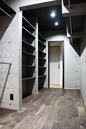 株式会社WOODY HOUSEの施工事例「4mの吹き抜けとヌックのある平屋|32坪」の画像9