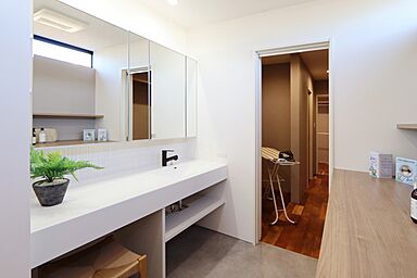 株式会社 WOODY HOUSEの施工事例「中庭のあるコの字型の平屋|36坪」の画像6