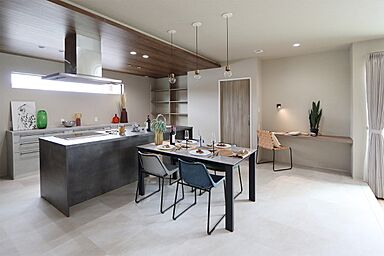 株式会社 WOODY HOUSEの施工事例「造作アクセントが光るラグジュアリーモダンの2階建て|44坪」の画像2