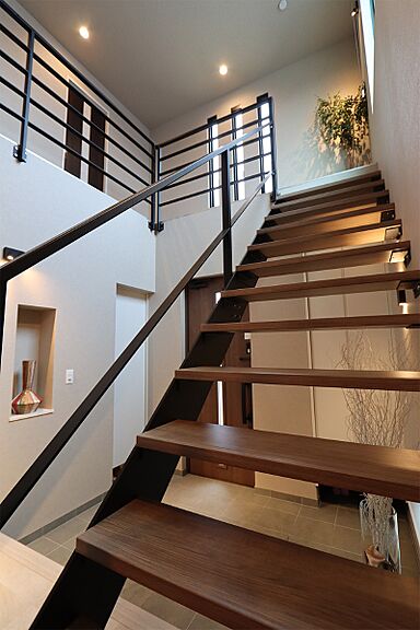 株式会社 WOODY HOUSEの施工事例「造作アクセントが光るラグジュアリーモダンの2階建て|44坪」の画像6