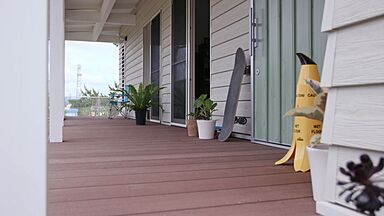 【悠悠ホーム | 健康、快適、長寿命の家】の施工事例「夢をカタチにしたサーファーズハウス/土間や薪ストーブのあるおしゃれな暮らし」の画像2