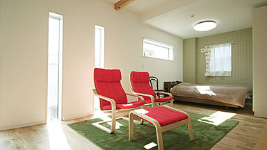 【悠悠ホーム | 健康、快適、長寿命の家】の施工事例「パステルカラーが可愛いアトリエのある家/こどもの頃からの夢が叶った理想の住まい」の画像