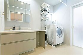 株式会社 Lib Work 佐賀店の施工事例「回遊できる動線と収納計画で快適。北欧風のシックな温かみあふれる家」の画像8