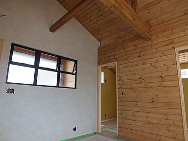 ash住宅事業部の施工事例「ダイニングキッチンから愛車を眺められるフルオープンのアメリカンガレージハウス!」の画像8