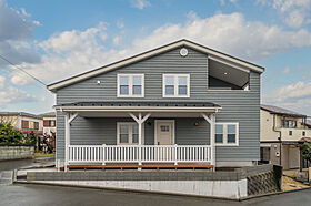 ash住宅事業部の施工事例「こだわりの詰まったおしゃれなアメリカンガレージハウス」の画像1