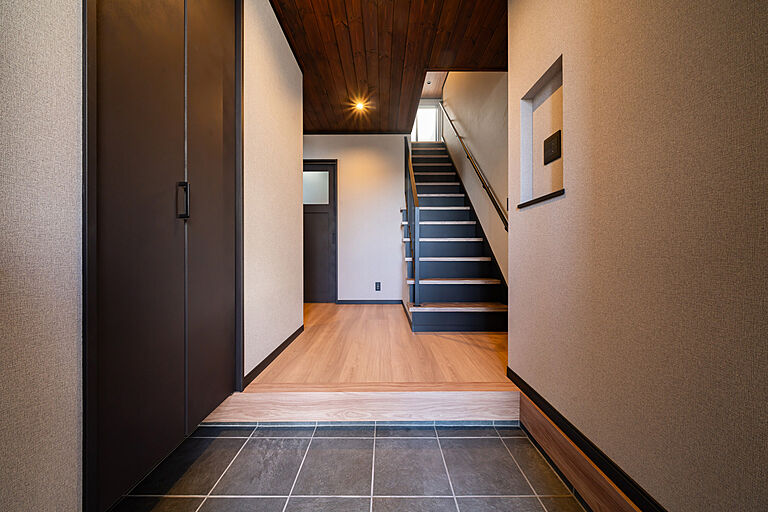 ash住宅事業部の公式画像_玄関3