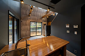 ash住宅事業部の施工事例「ブルックリンスタイルのこだわりガレージハウス」の画像4