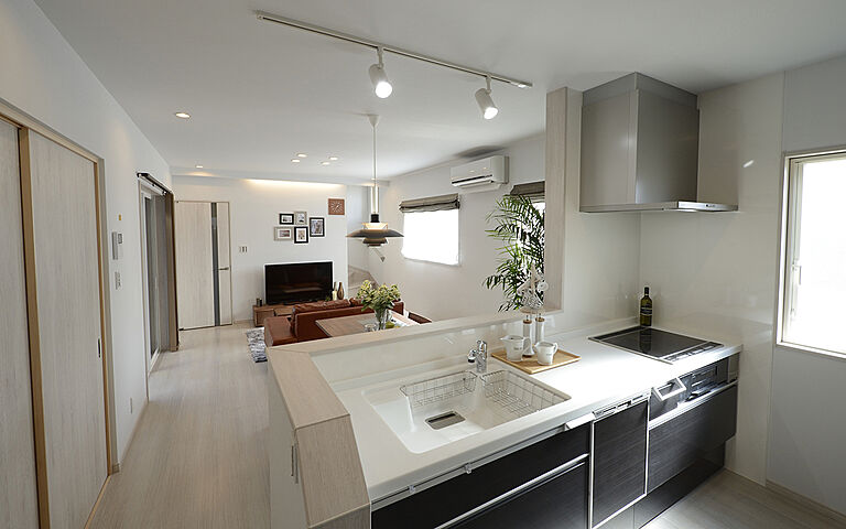 株式会社高栄ホームの公式画像_キッチン3