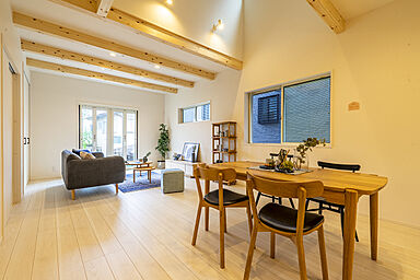 株式会社高栄ホームの施工事例「光の楽家ーすっきり開放感のある家ー【滋賀県大津市】」の画像3