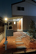 シンプルモダンスタイルの住宅 アースホームの事例画像