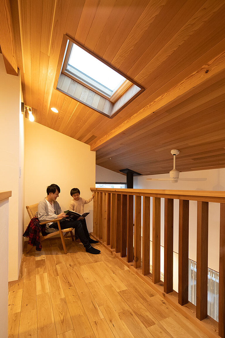 株式会社藍舎の公式画像_階段6