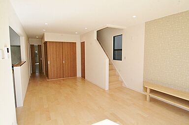 太陽ハウジング株式会社の施工事例「碧南市 Sさま邸「リビング階段のあるお家」」の画像2