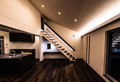 太陽ハウジング株式会社の施工事例「知立市 Kさま邸「間接照明のあるお家」」の画像2